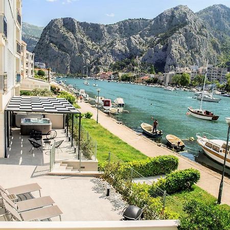 Luxury Apartment With Hot Tub Omiš Екстериор снимка
