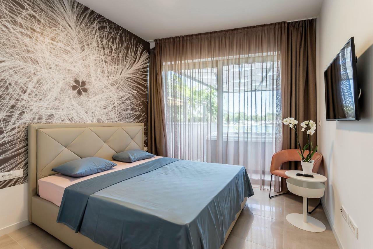 Luxury Apartment With Hot Tub Omiš Екстериор снимка