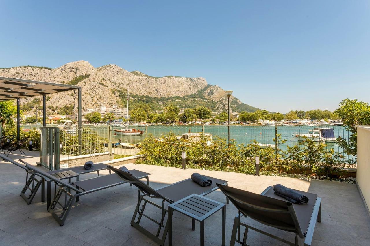 Luxury Apartment With Hot Tub Omiš Екстериор снимка