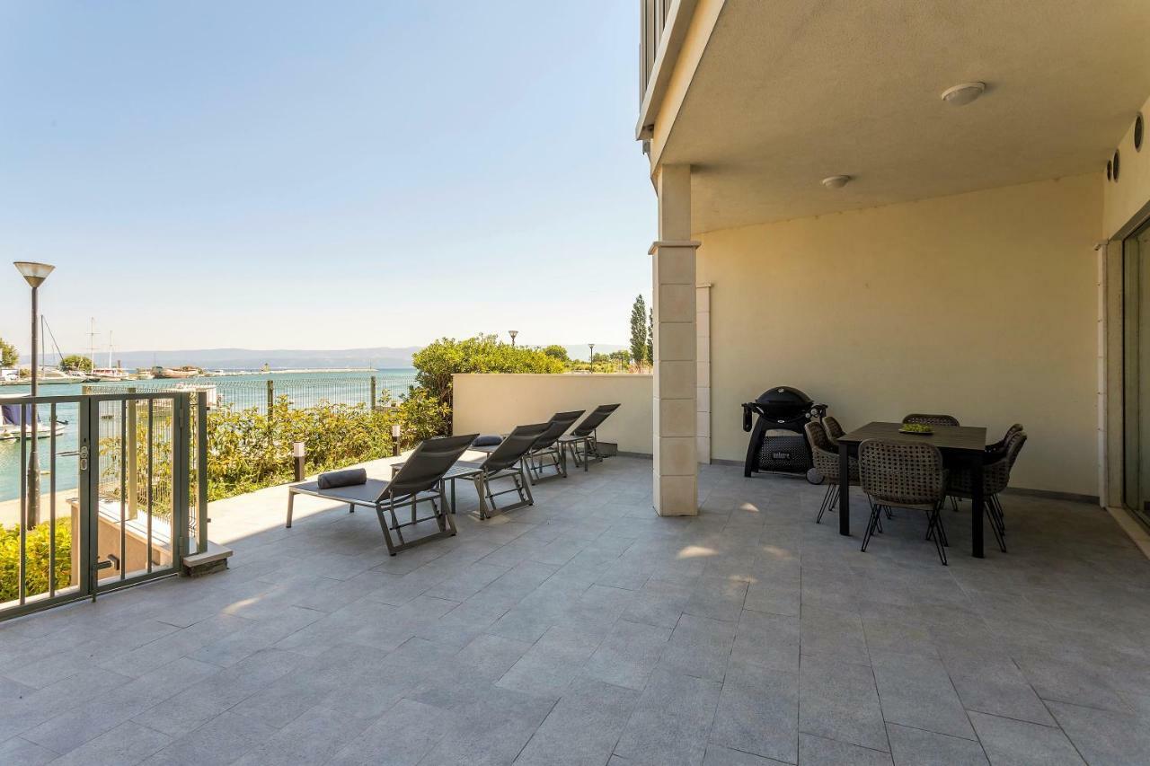 Luxury Apartment With Hot Tub Omiš Екстериор снимка