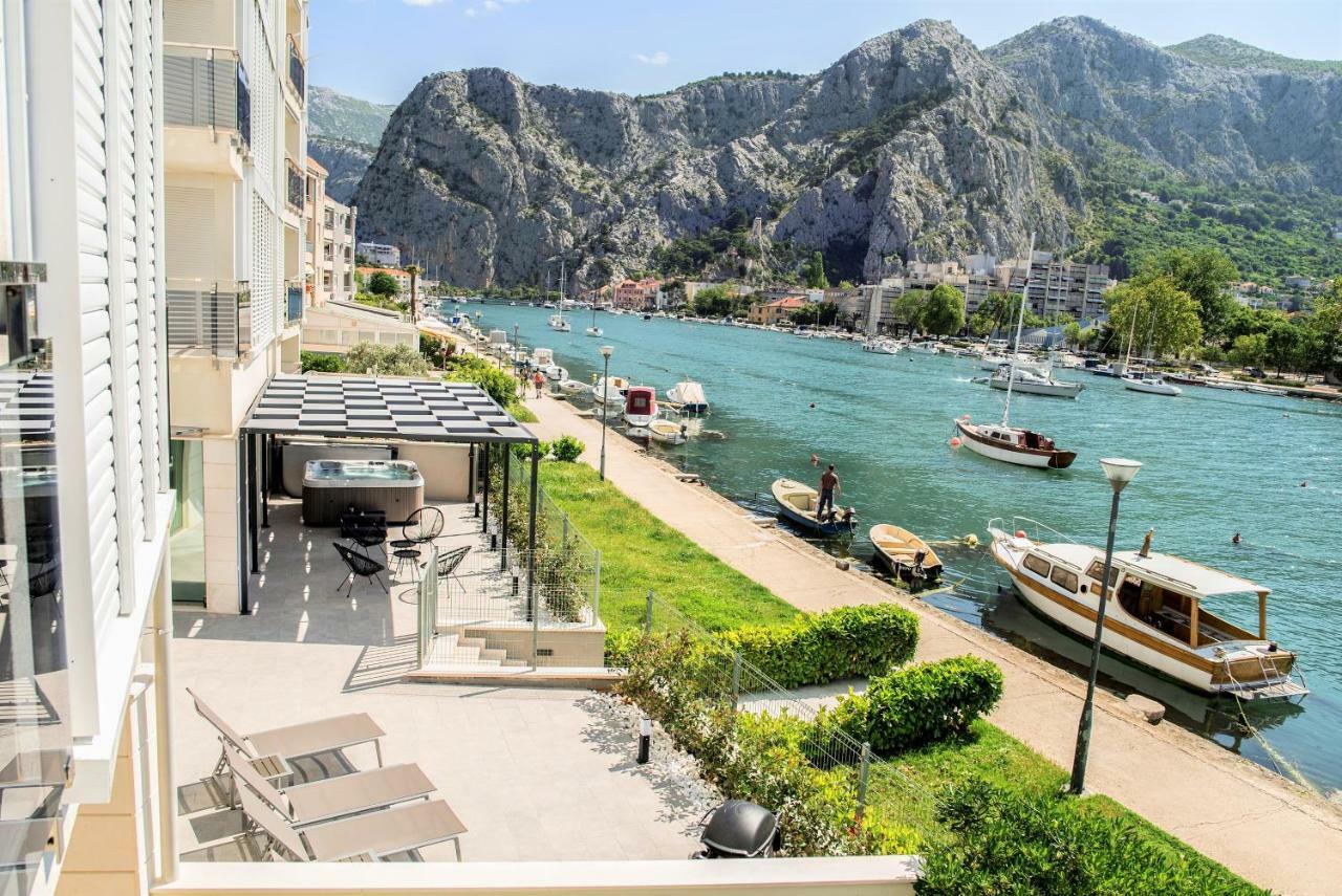 Luxury Apartment With Hot Tub Omiš Екстериор снимка